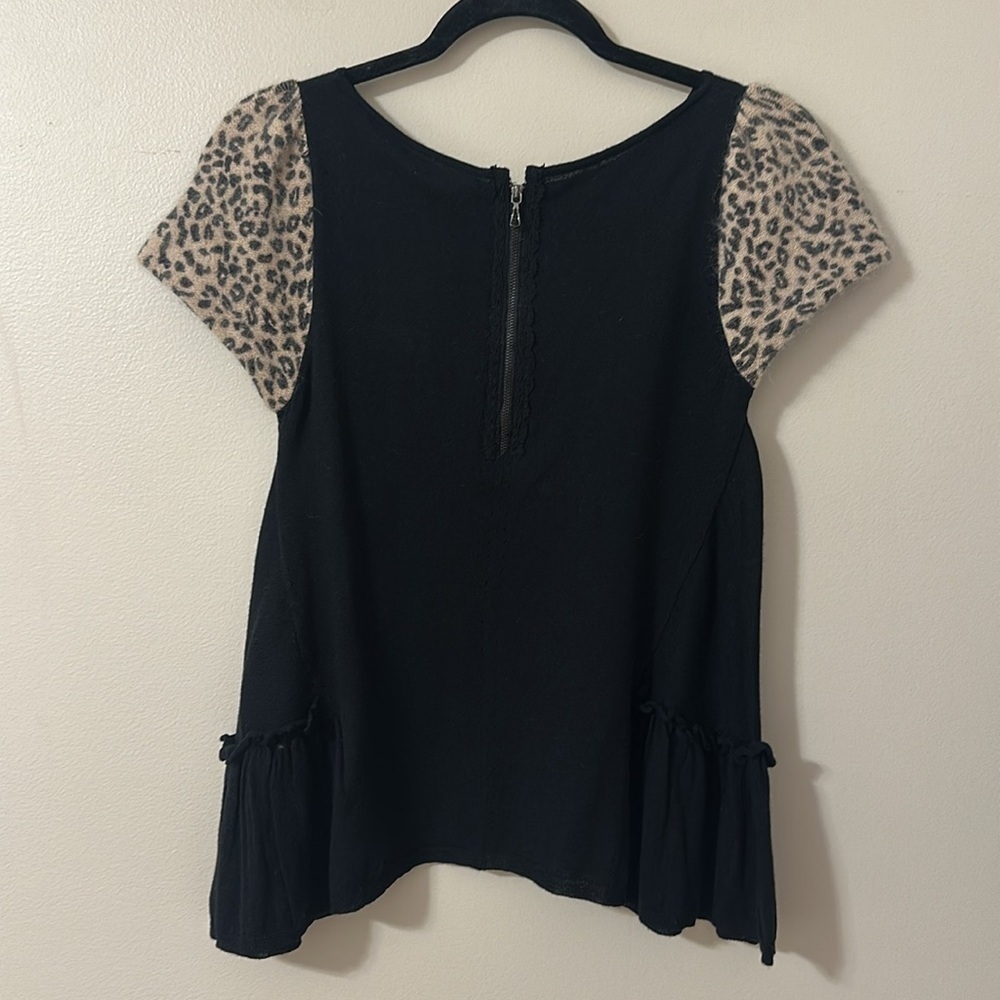 Anthropologie Leifsdottir Short Sleeve Black & Animal Print Sweater Size XS NWT - Picture 3 of 9